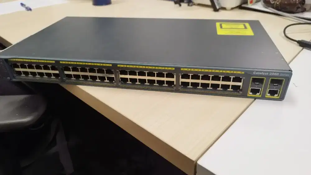 Switch Cisco Catalyst 2960 (WS-C2960+48TC-S) (second)