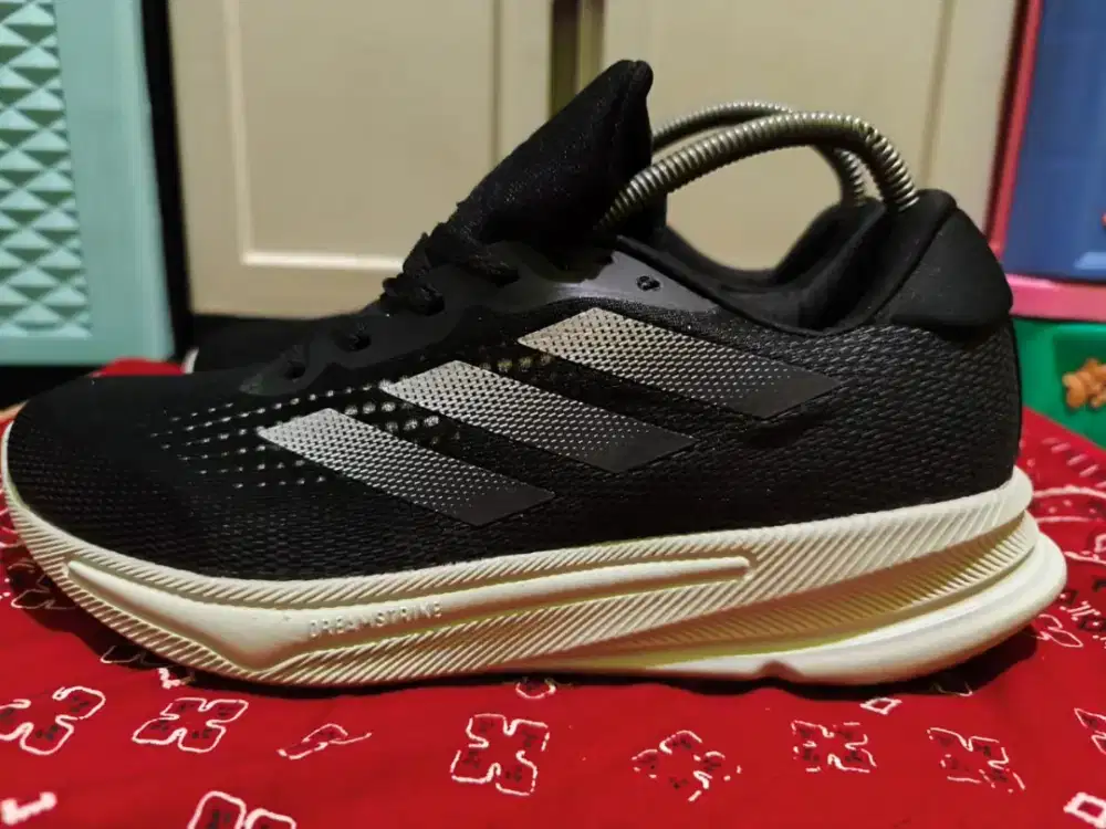 Adidas supernova
