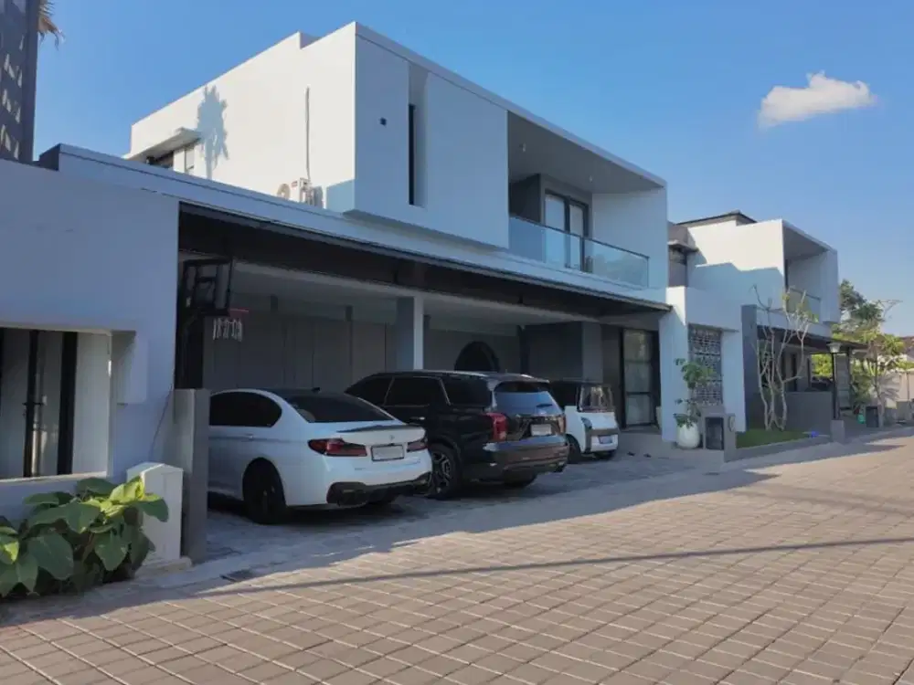 RUMAH MEWAH DALAM PERUM, ADA FURNISH DEKAT SLEMAN CITY HALL
