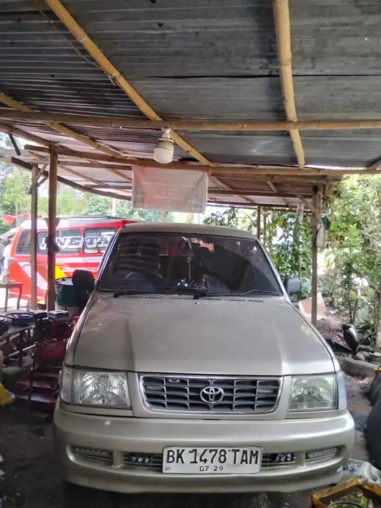 Toyota kijang kapsul lsx 2001