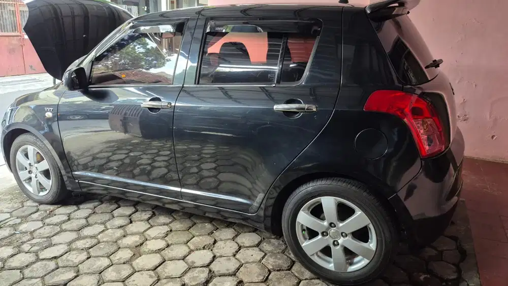 Suzuki Swift 2010 Bensin