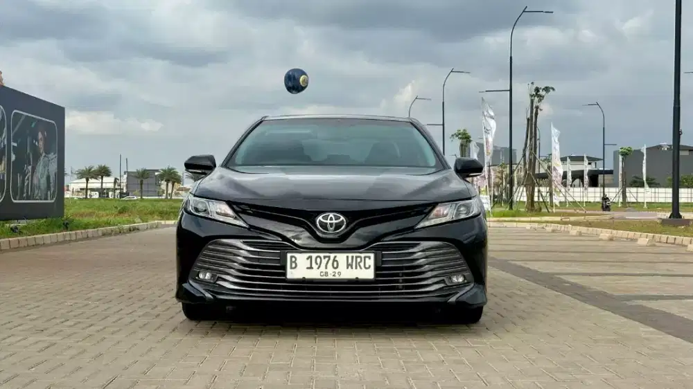 Toyota Camry 2.5 V at 2019