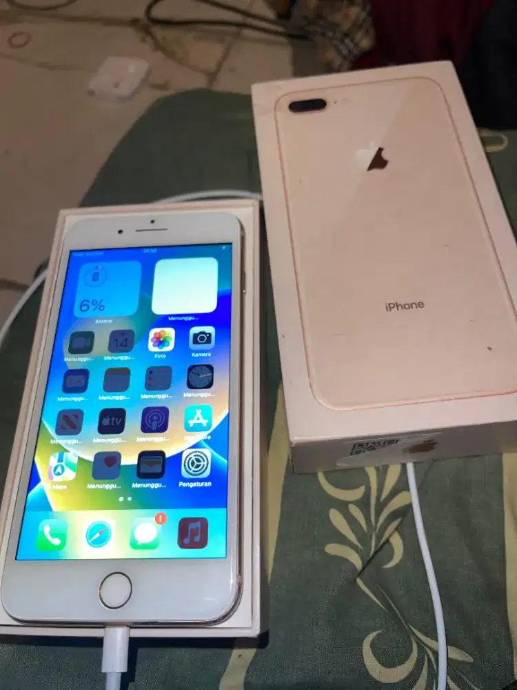 Iphone 8+ 64gb inter