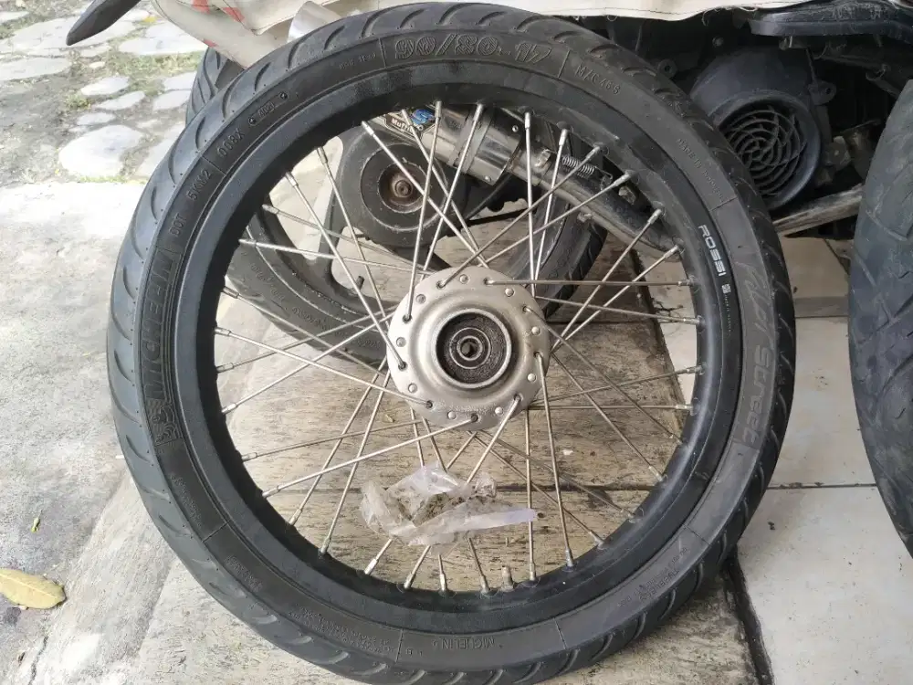Velg Rossi depan belakang + Ban