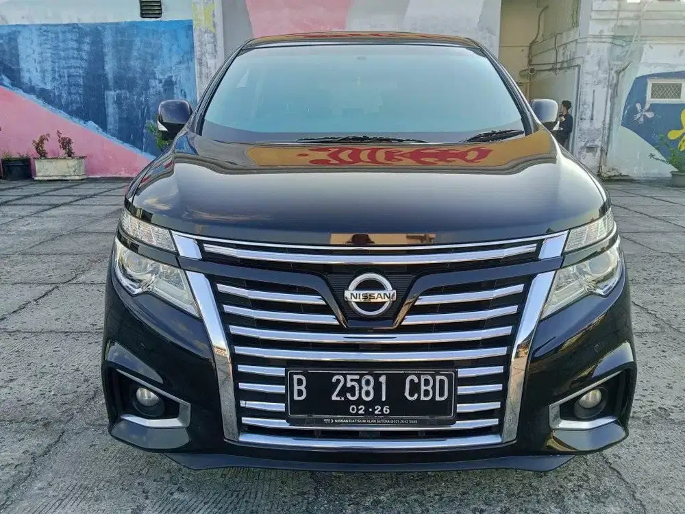 Nissan Elgrand 2.5 HWS 2014