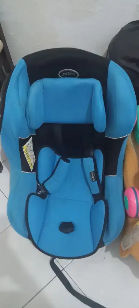 Car sit  for sale