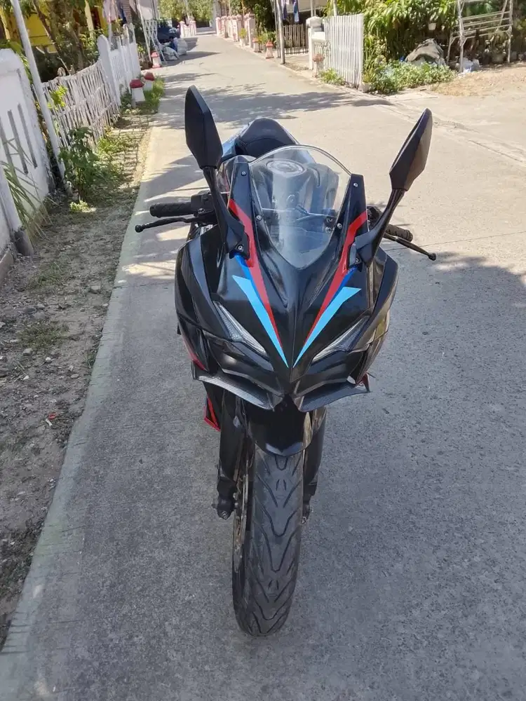 Honda CBR 250 - Tahun 2019 – Km 4 Ribuan – Kondisi Istimewa