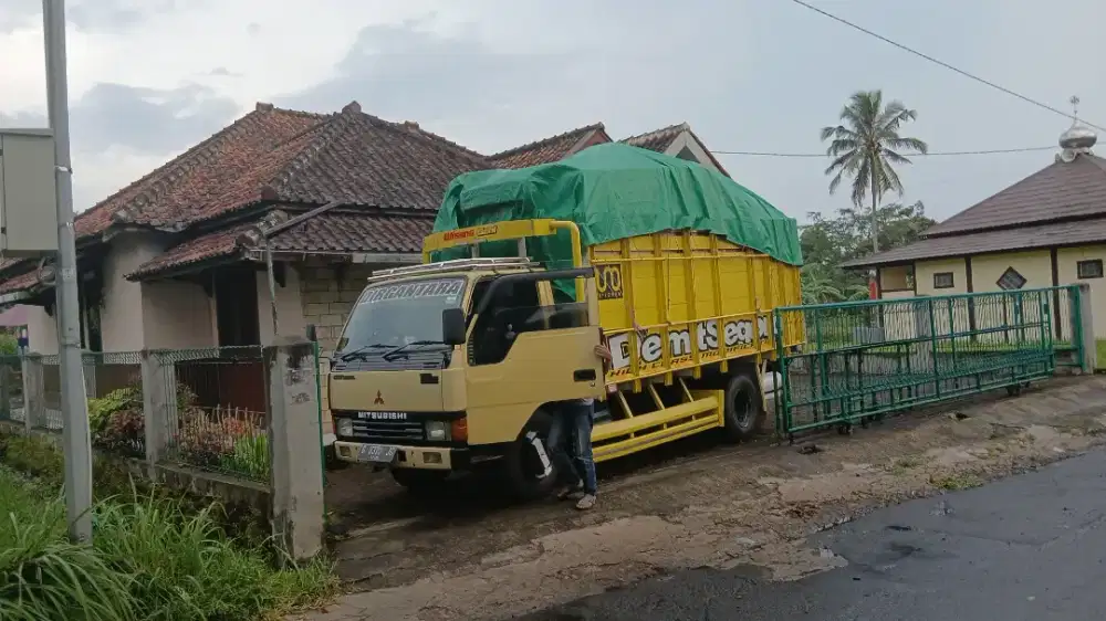 Sewa truk pindahan rumah dalam dan luar kota