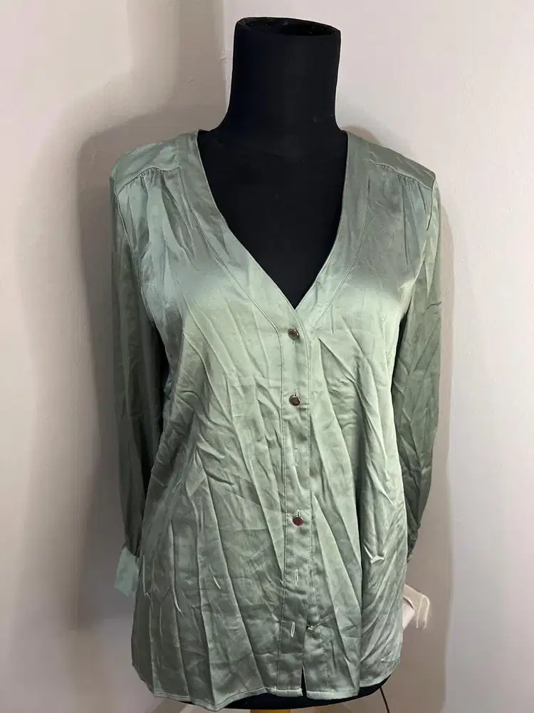 Kemeja Satin Hijau