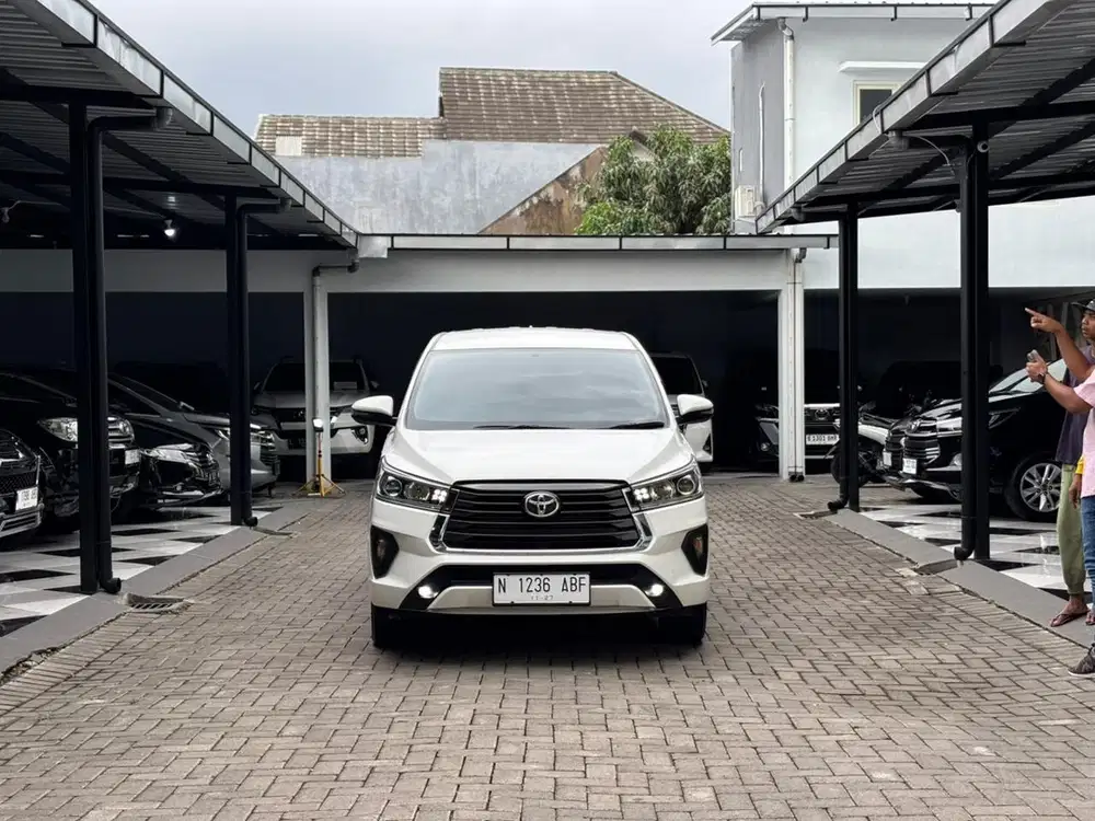 Innova Reborn V 2.4 AT 2021