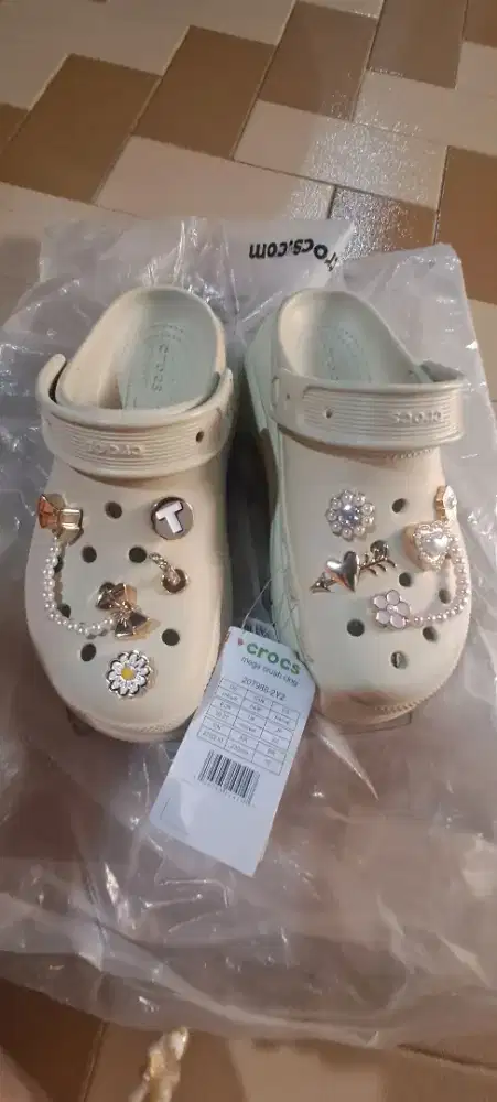 Sandal crocs original mega crush clog