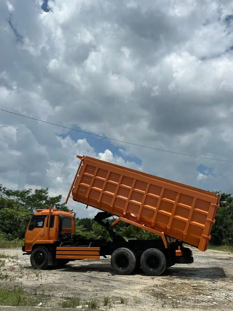 Dijual Mitsubishi Fuso 220 PS 2018