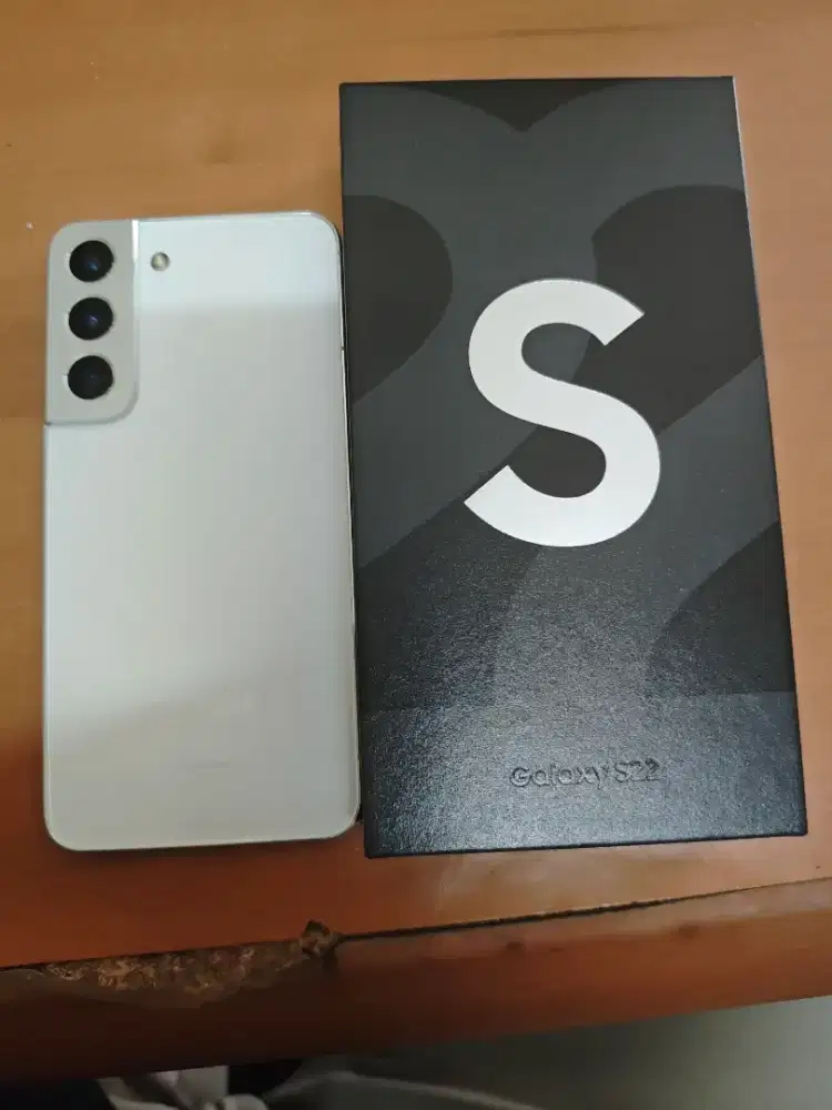 Samsung S22 Basic 8/256 White