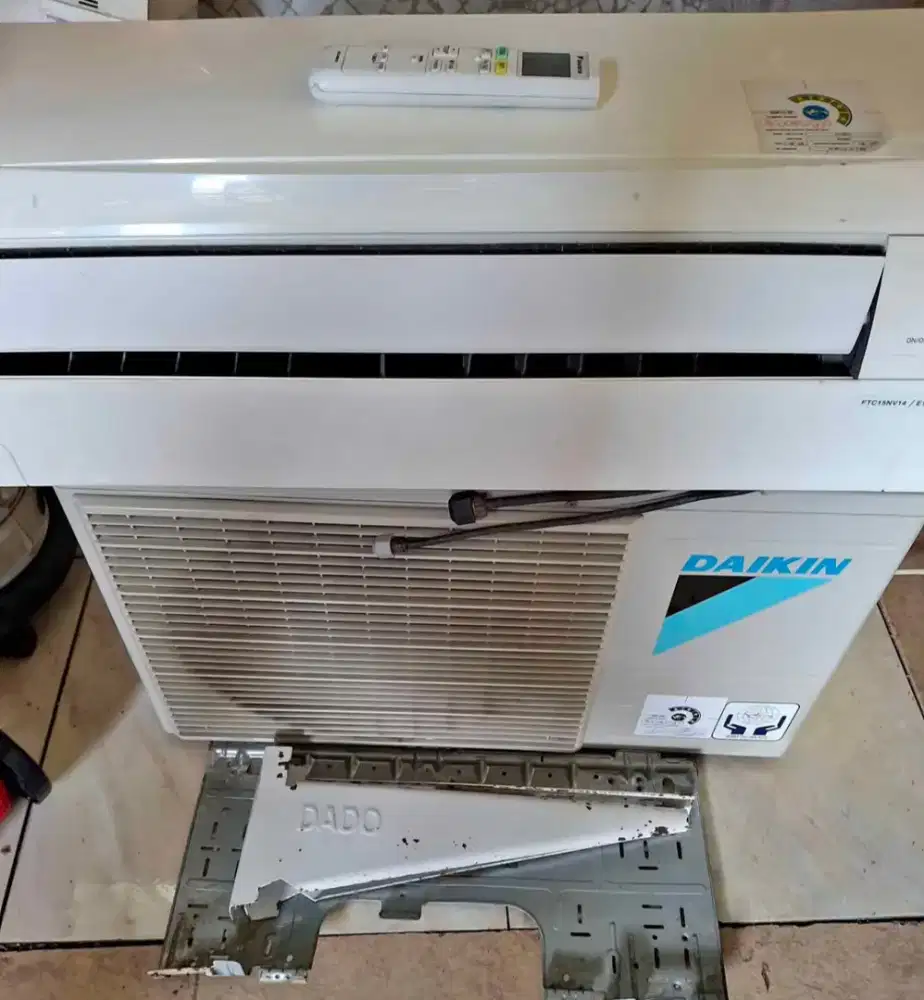 Ac daikin 1/2 Pk normal dan dingin