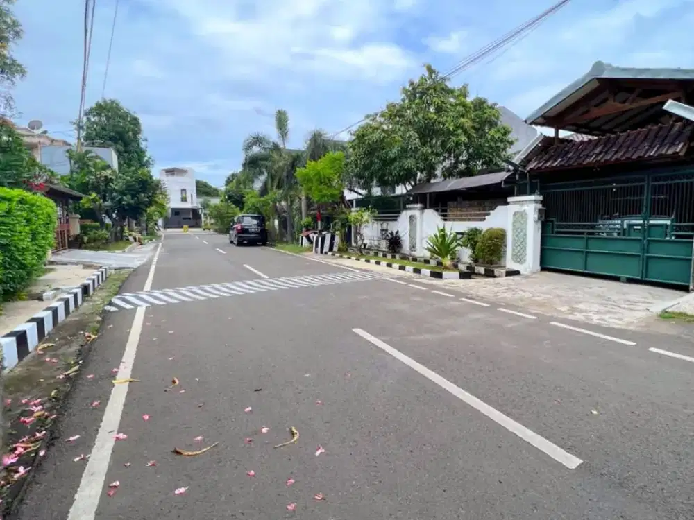 SUPER NEGO! Rumah Cempaka Putih Dijual. Dlm Komplek, Akses Lebar. BEBAS BANJIR