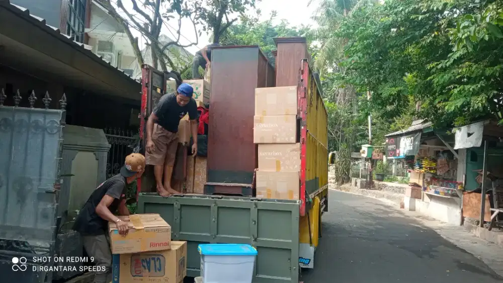 Sewa truk pindahan rumah aman nyaman dan terpercaya