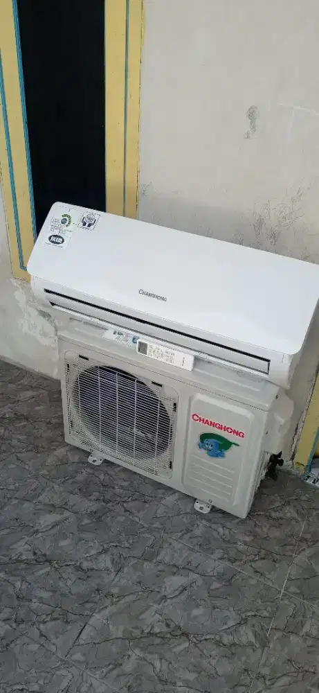 Jual AC Changhong masih orii mulus