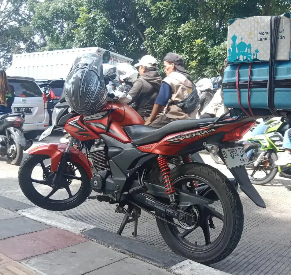 Honda verza 2014 samsat soreang ss kumplit pajak plat isi siap pakai