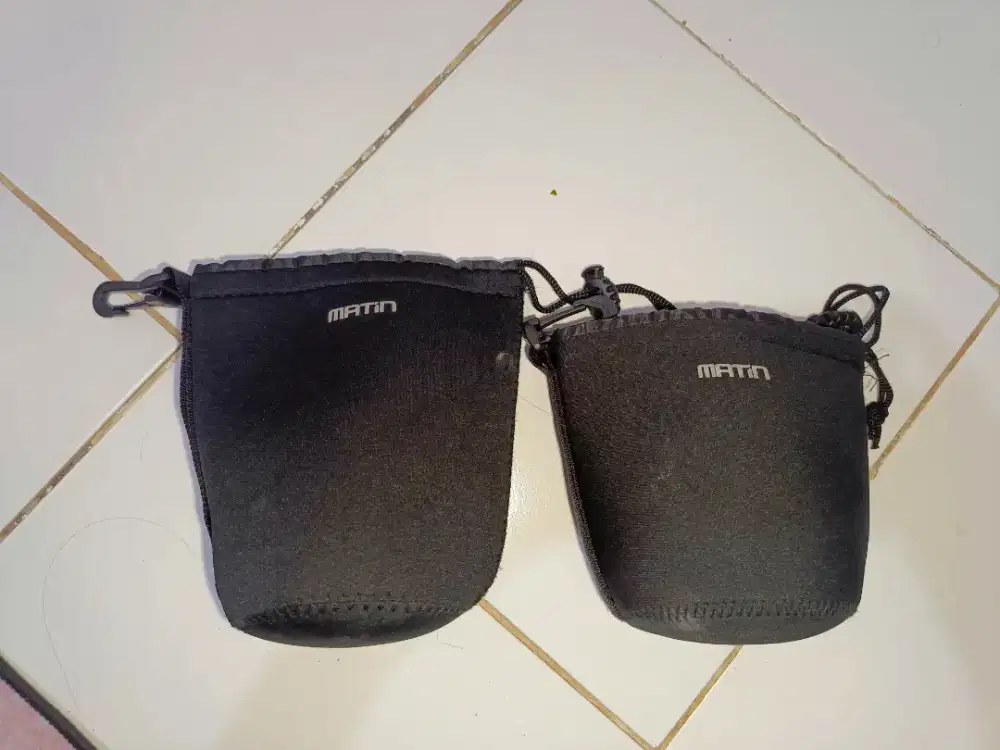 Pouch atau tempat simpan lensa kamera