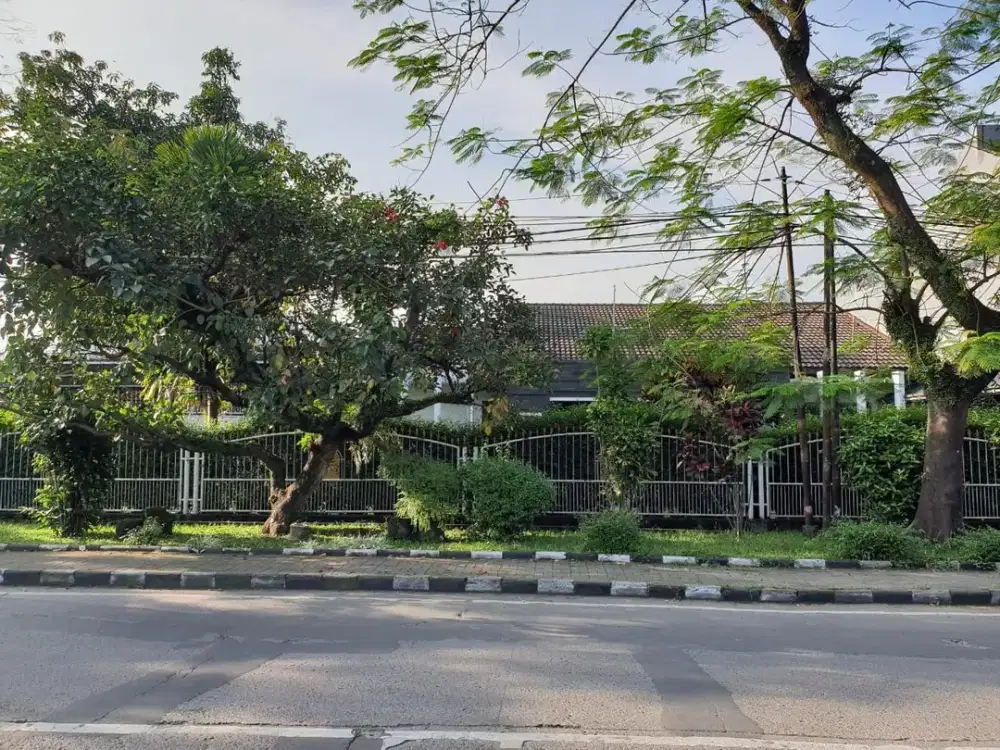 Dijual Rumah Mainroad Strategis di Arcamanik Cisaranten Kulon Bandung