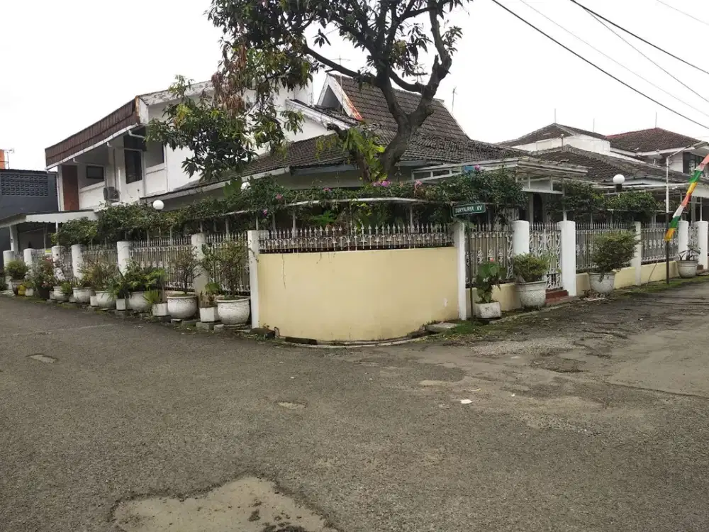 Dijual Rumah Klasik Terawat di Cijagra Lengkong dkt Regol Buahbatu Bdg