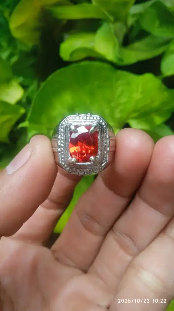 ORANGE TOPAZ CUTTING