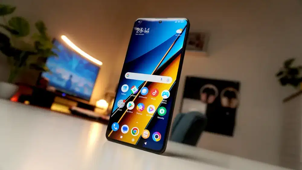 Itel City 100 ram 6/128 warna hitam