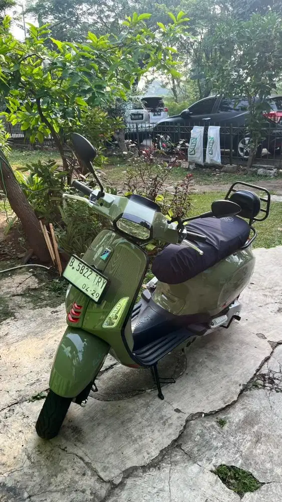 Low km 5rb !!! Vespa sprint s edition abs tahun 2023 km 5rb