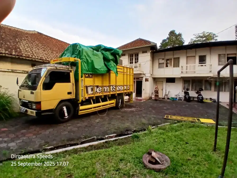 Sewa truk pindahan rumah kantor apartement kos2an gudang dll