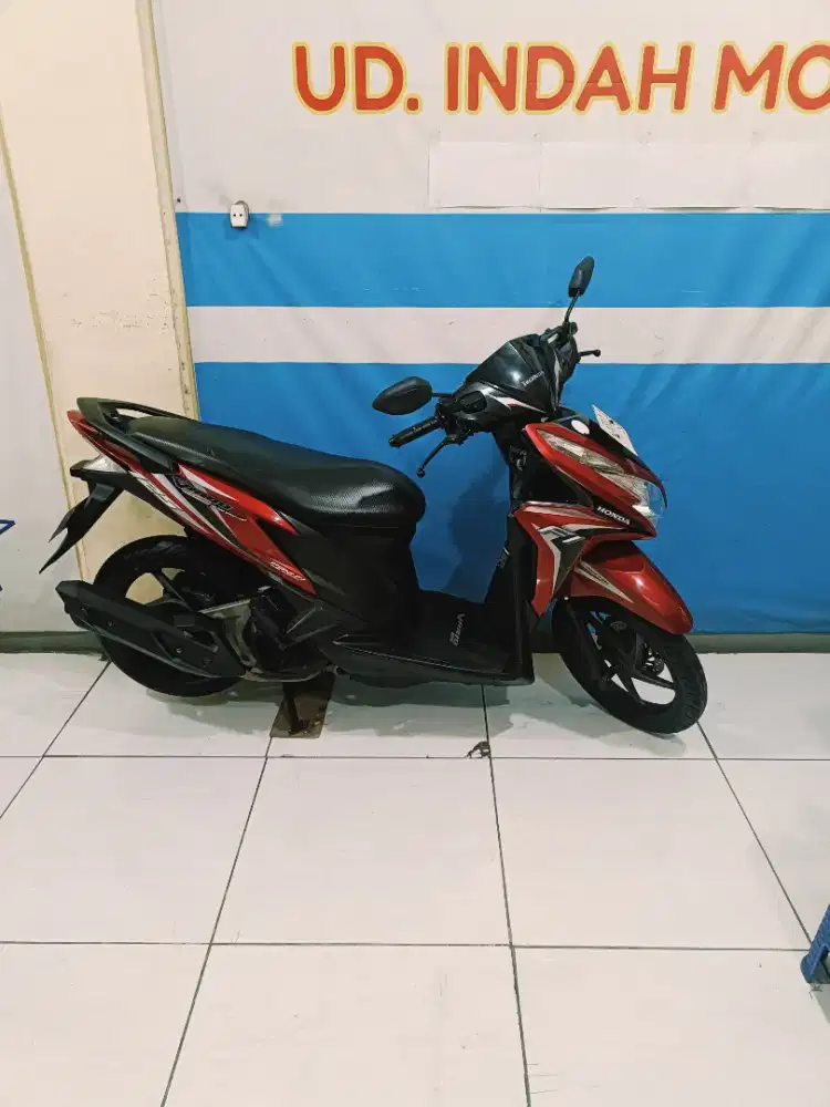 Warna merah glossy HONDA VARIO 125 TECHNO INJEKSI 2014 BISA NEGO