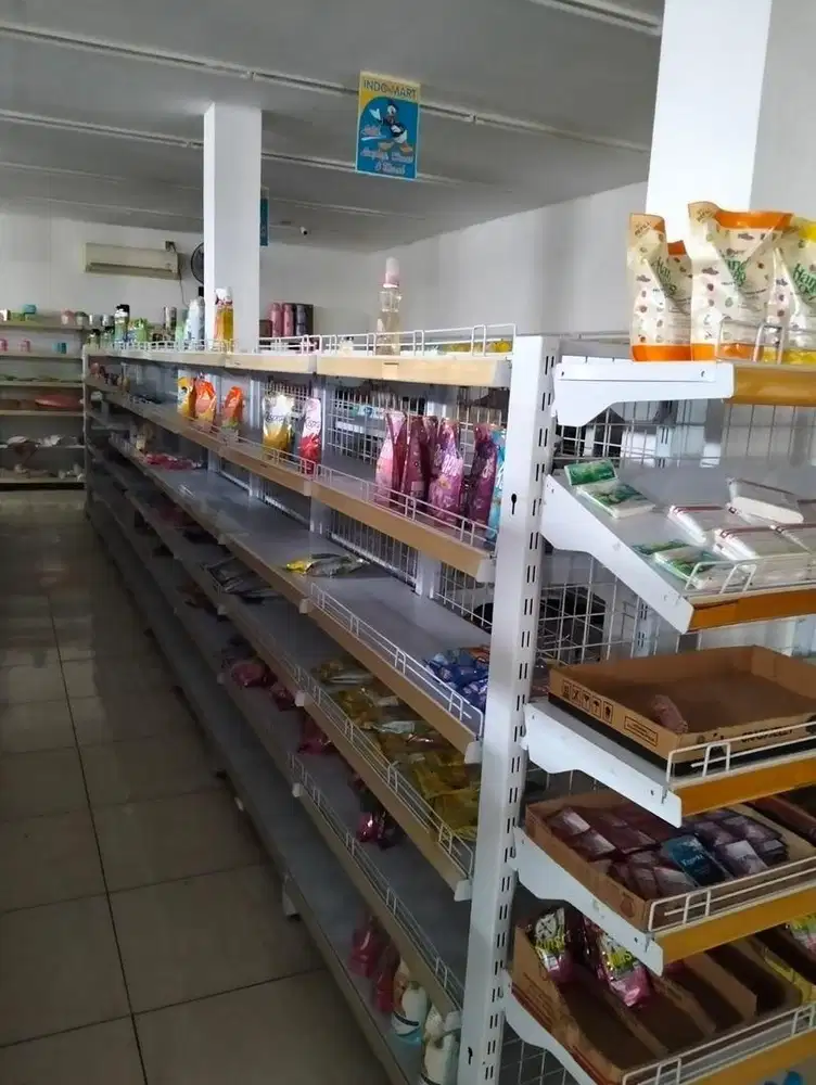 Rak untuk mini market