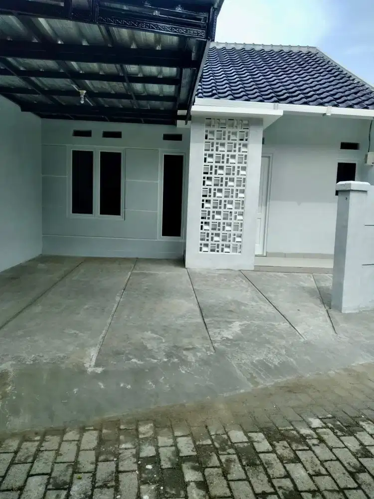 Disewakan tahunan rumah baru untuk keluarga