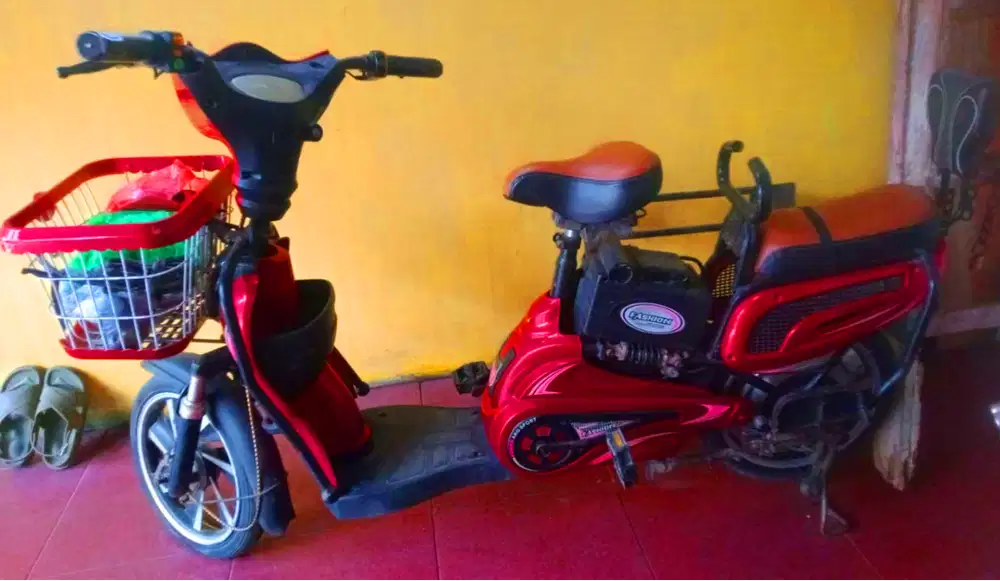 Sepeda Listrik Merk Fashion