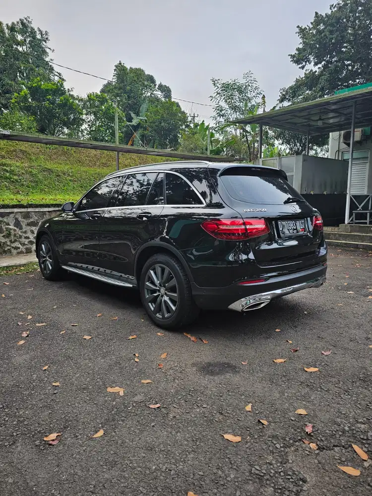 Mercedes-Benz GLC250 2016 Bensin
