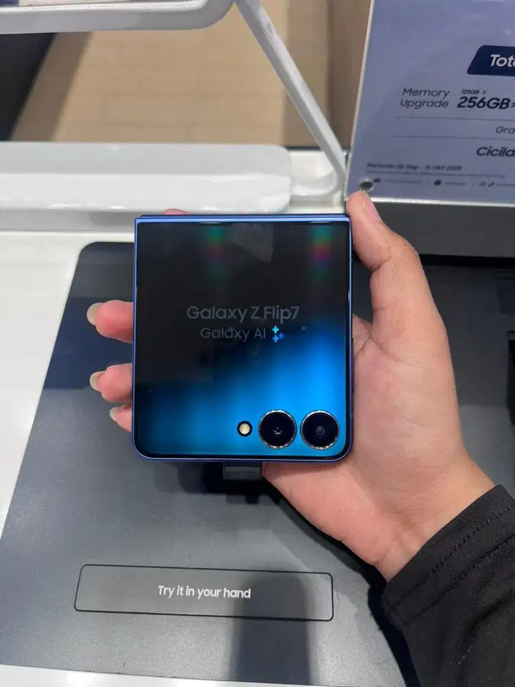 Samsung Galaxy Z Flip7 256