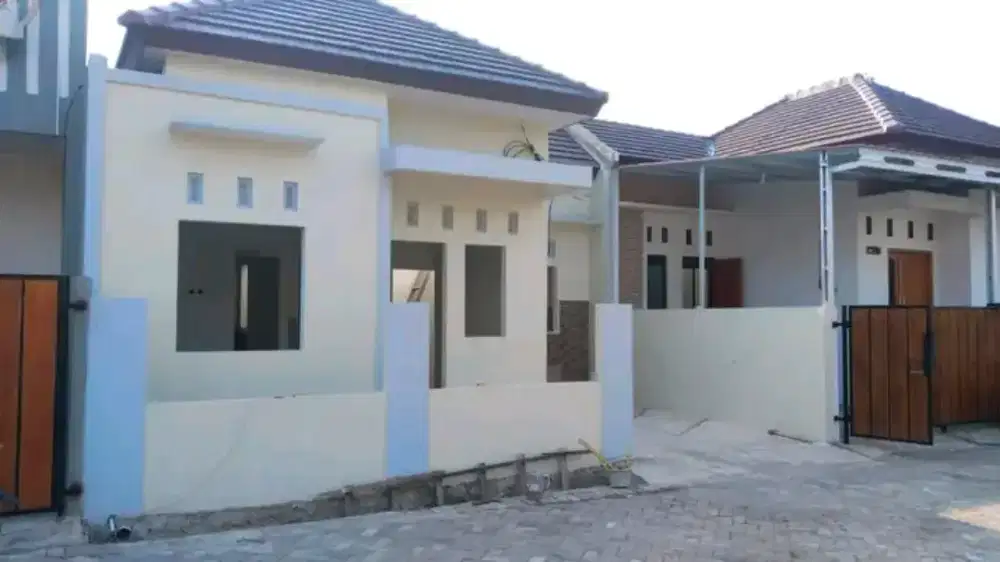 Rumah baru spek komersil bata merah , perum fatro tlogomulyo semarang