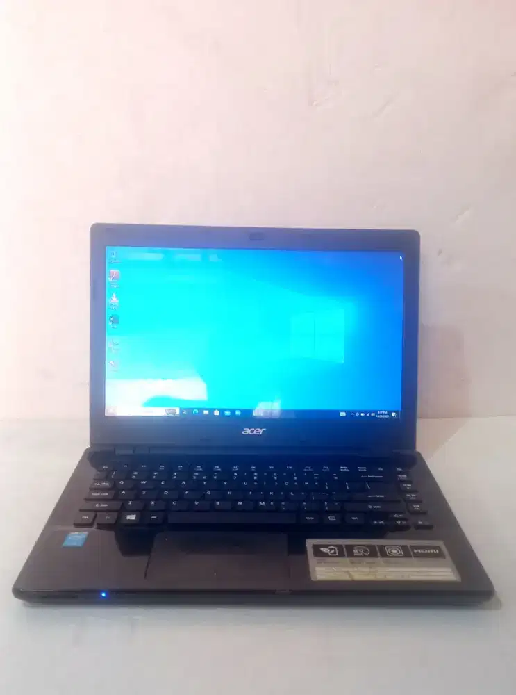 Acer Aspire E14 Core i3-4005