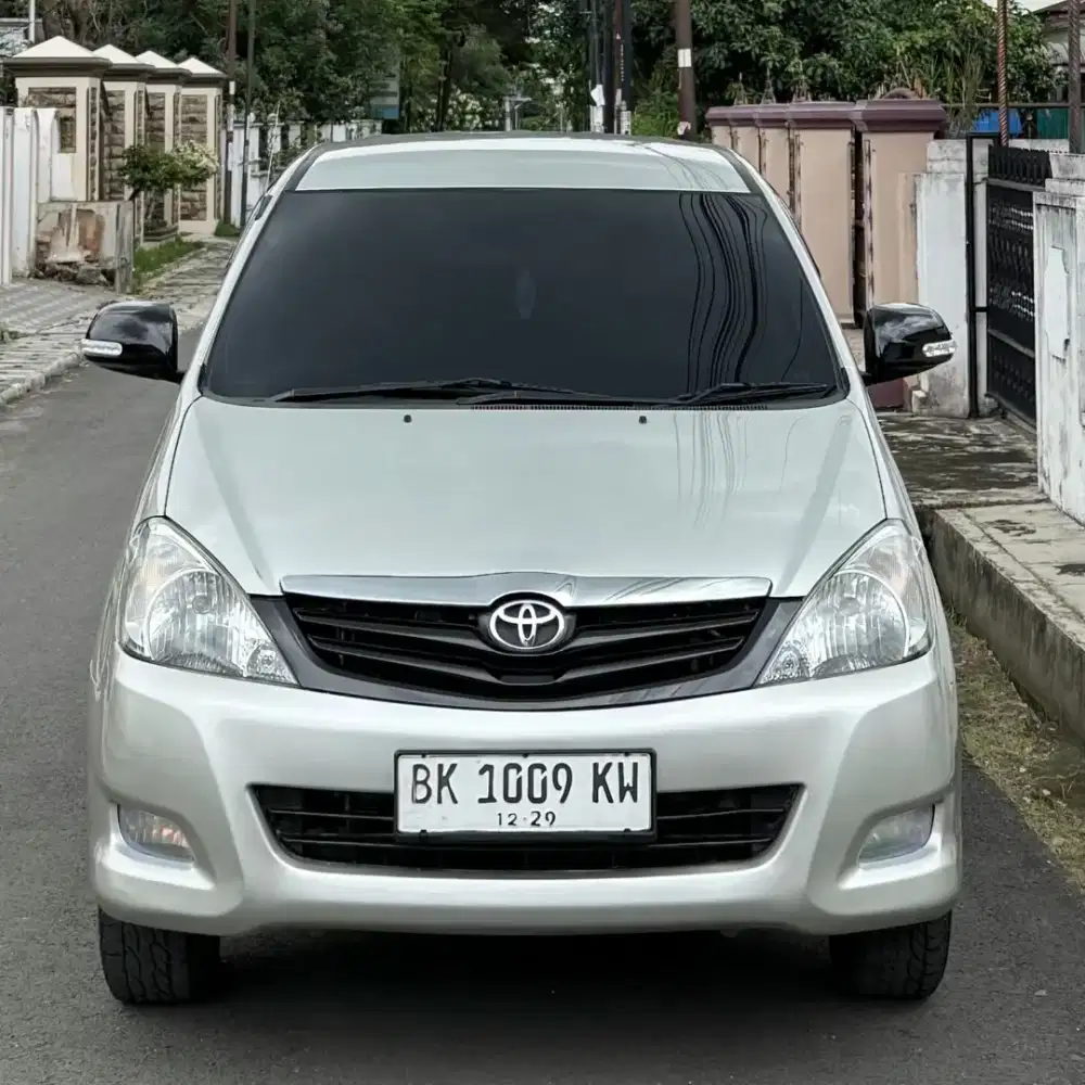 Toyota Innova E+ Manual 2011 Bensin