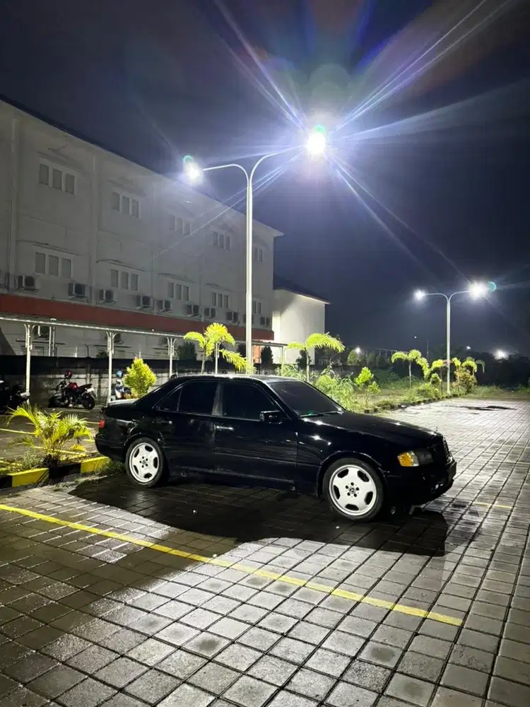 Mercedez Benz W202 C180 Matic 1994 Hitam