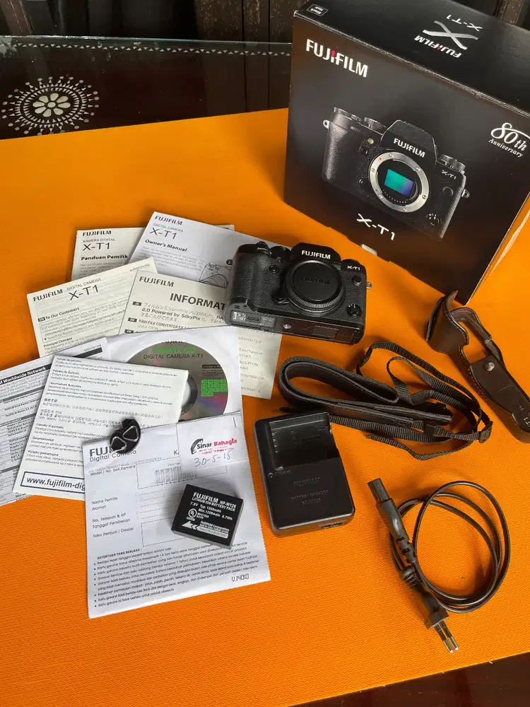 Fuji Film XT-1 Black + ttArtisan 27mm F 2,8 - mint condition (terawat)