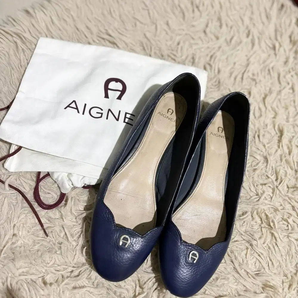 Preloved Aigner Flatshoes Navy sz 39