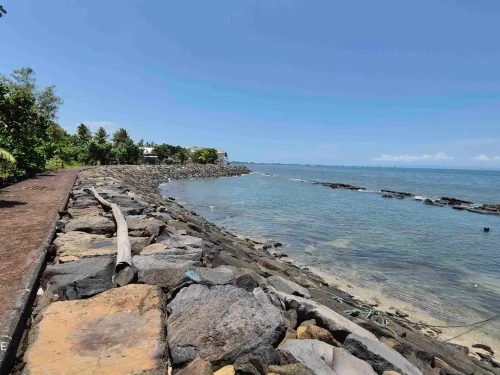 TANAH PREMIUM 330M2 LOS PANTAI CUPEL JEMBRANA BALI