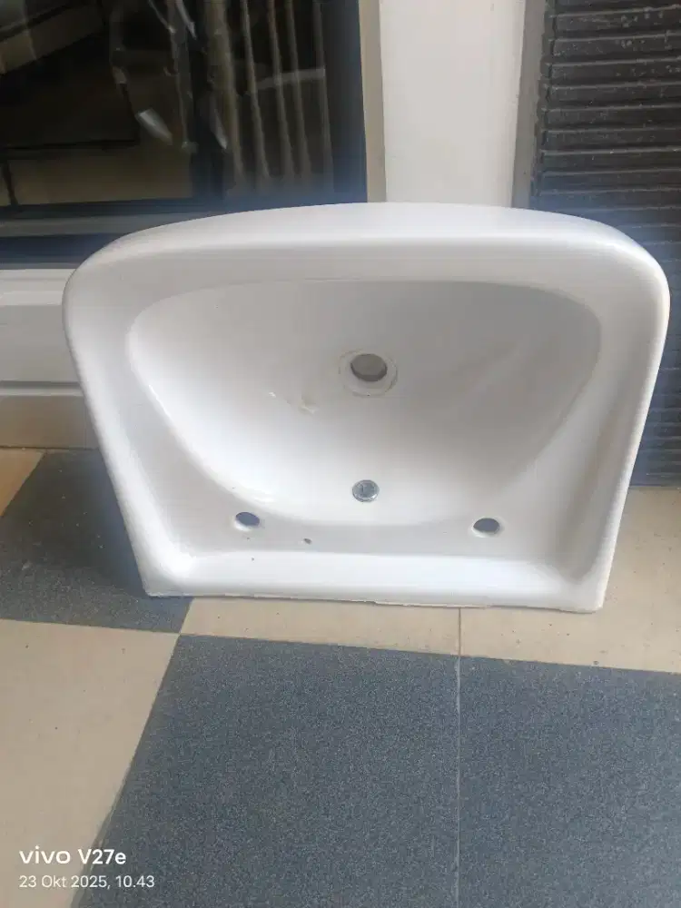 Wastafel merk Ina
