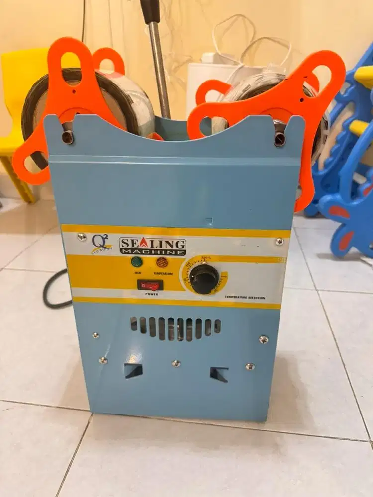 Mesin cup sealer
