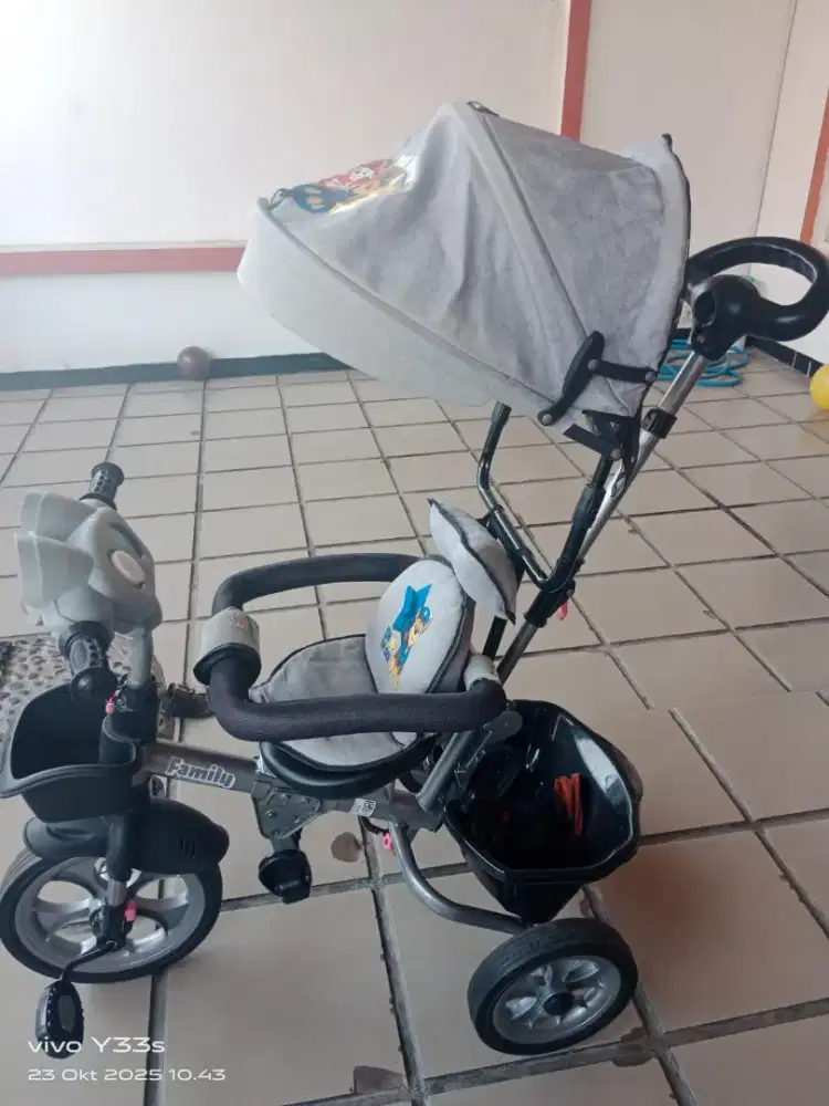 Sepeda anak roda 3 warna Grey