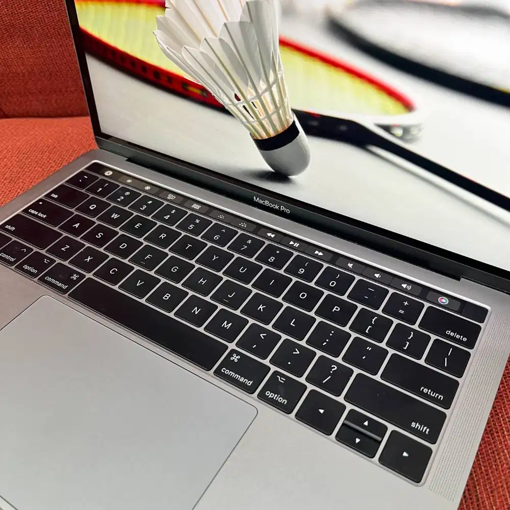 MacBook Pro 13 inch 2017 Touchbar i5 RAM 8GB SSD 256GB