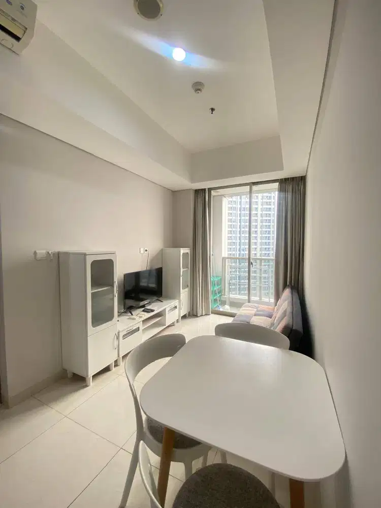 Disewakan Apartemen Taman Anggrek Residences 2 Bedrooms Furnish