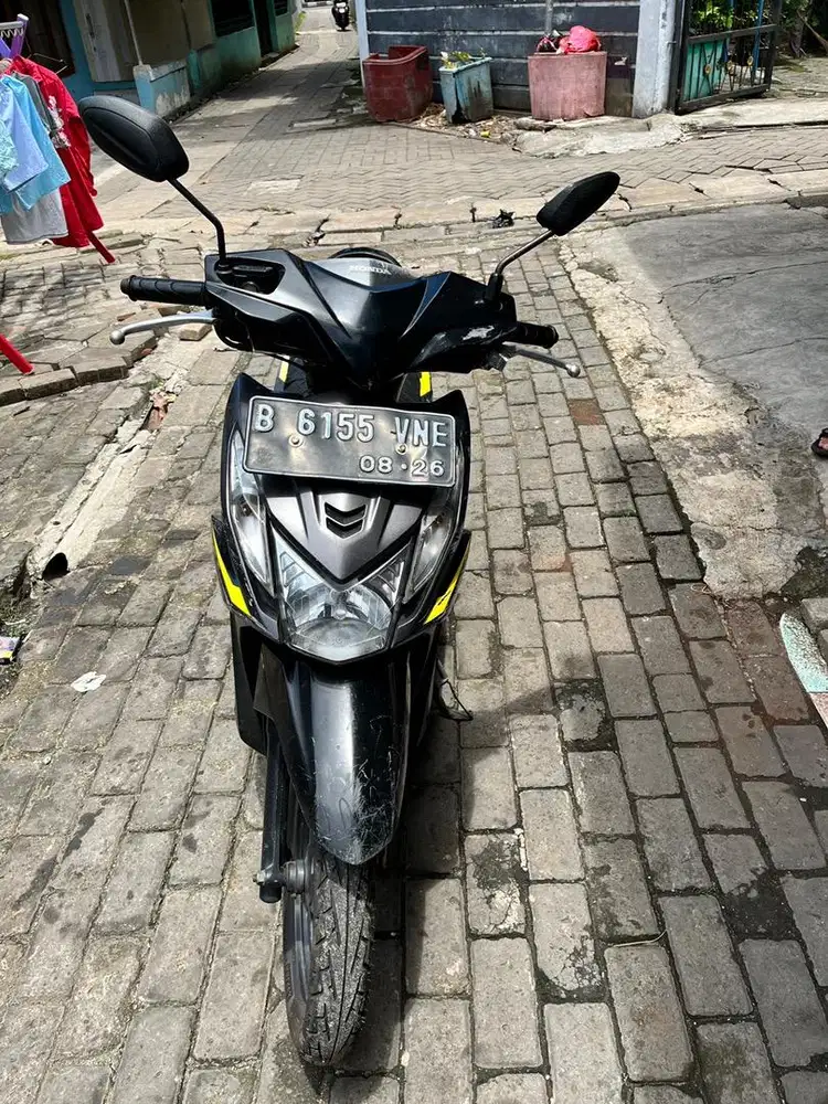honda beat hitam kuning tahun 2015
