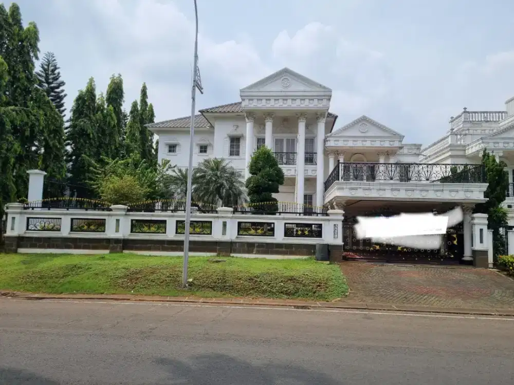 Rumah mewah full furnish harga dibawah NJOP Legenda Wisata Cibubur