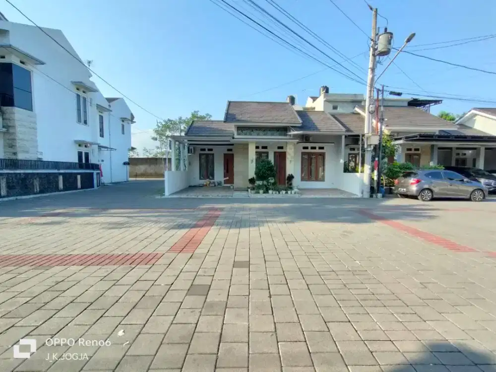 Disewakan rumah full furnish dalam perum di Purwomartani